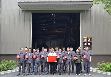  五四青年 | 與時(shí)間賽跑，讓機(jī)器也有溫度——制造二部喜獲長(zhǎng)沙高新區(qū)“工人先鋒號(hào)”